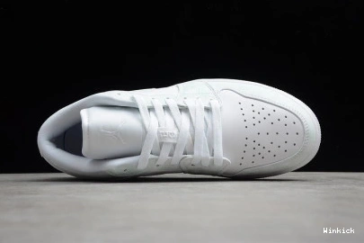 553558 WHITE' 130 LOW AIR 'TRIPLE 1 JORDAN 1104